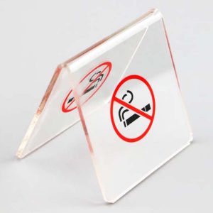 מעמד שולחני מפרספקס שקוף 5X5 ס"מ