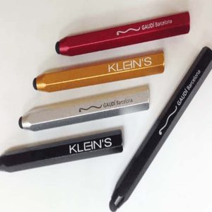 חריטת לייזר על עפרון לטאבלט