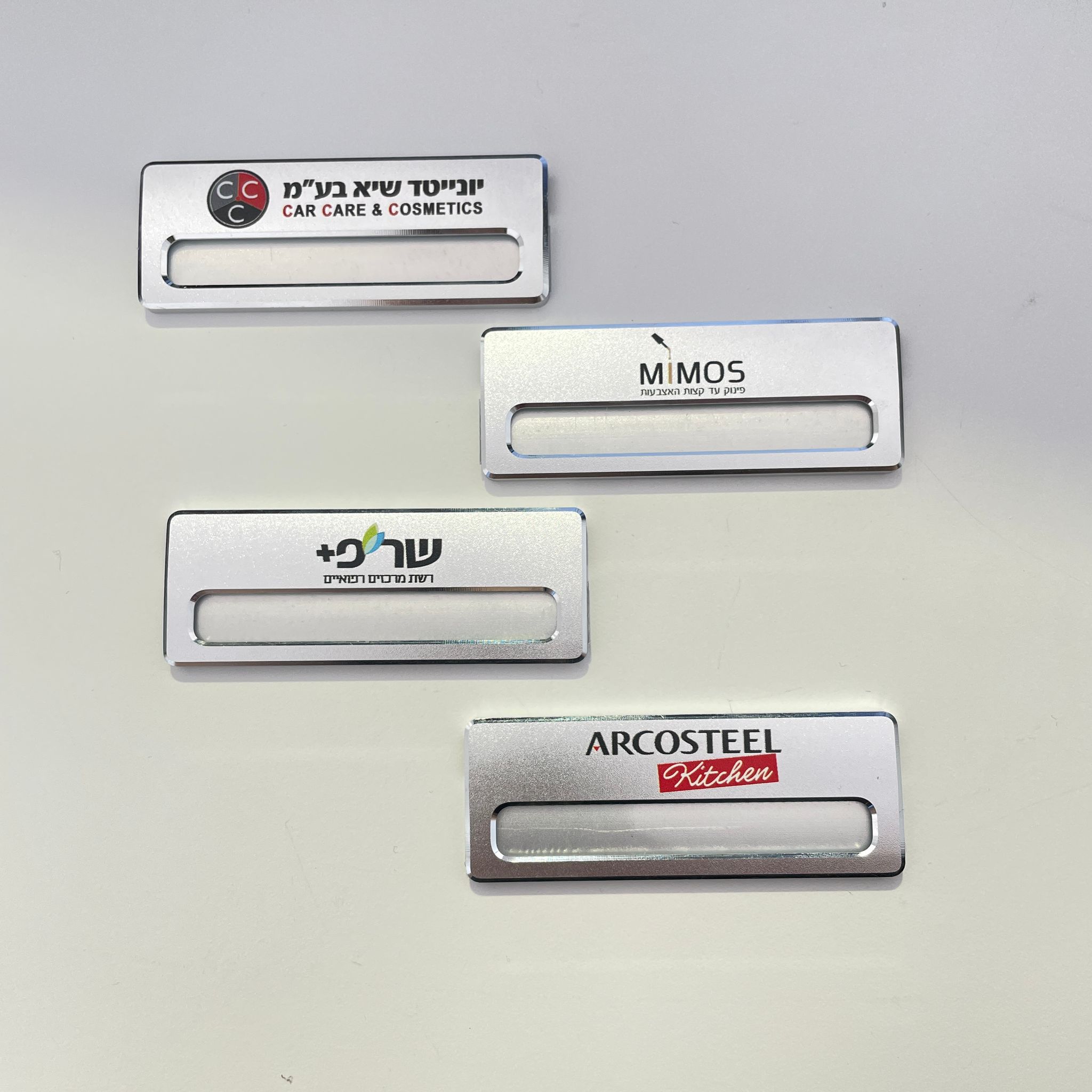 תג חלון כסוף דגם "אמצע"- מתכתי